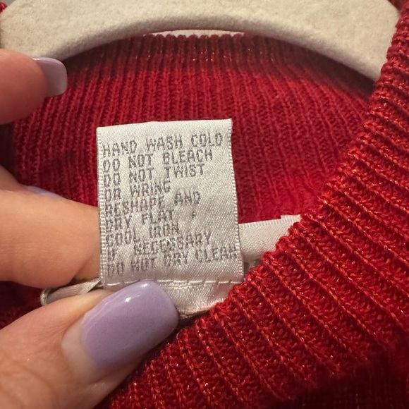 Dress Barn Women's Red Sweater Size L Metallic Thread Sparkly Classic Christmas - Picture 12 of 14